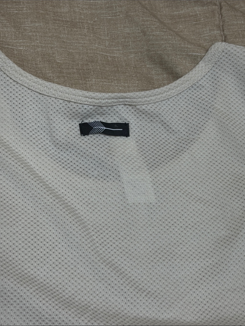Nwt Oiselle Women’s Flyout Trail Tank Ivory/White Mesh Performance Top Shirt 12 — image 6 of 8